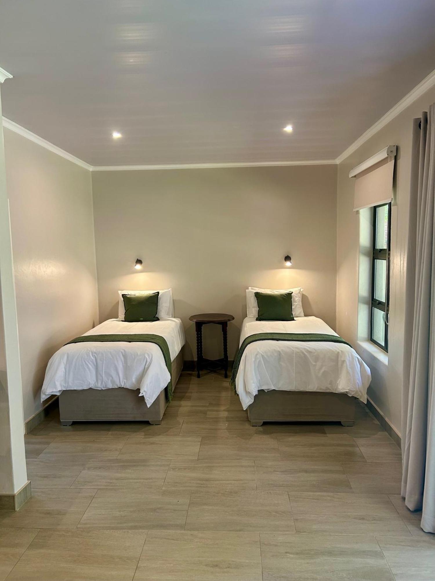 The Musketeers Lodge Bulawayo Exterior photo
